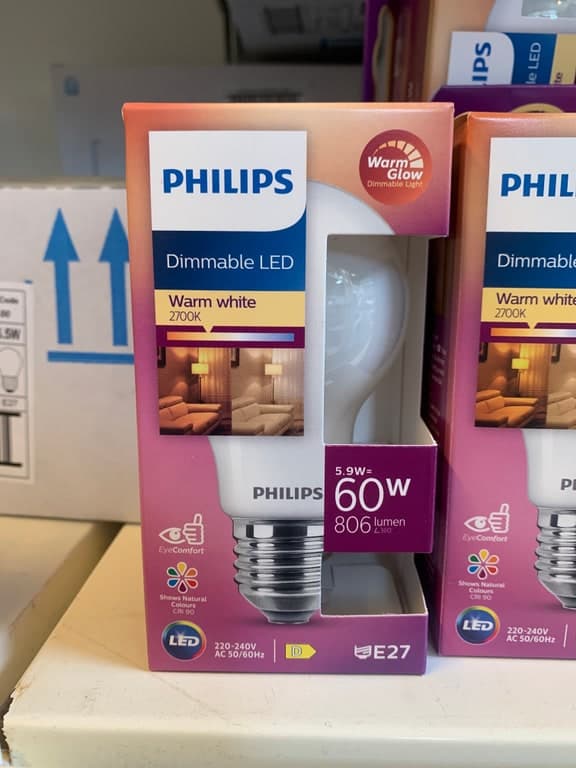 Philips Dimmable LED E27 5.9W (60W) 2700K Warm Glow 806lm CRI90