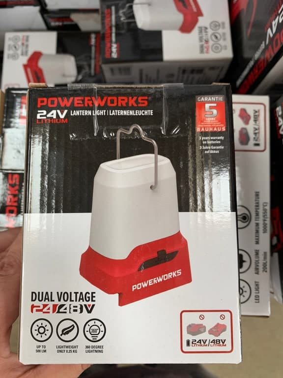 Powerworks Akku-Werkzeug schwarz (60V?) — bitte Modell prüfen