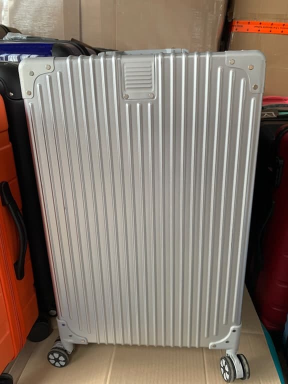 Hartschalen-Koffer Trolley silber-Aluminium-Optik 4-Rad mit Metall-Eckschützern (Reisekoffer)