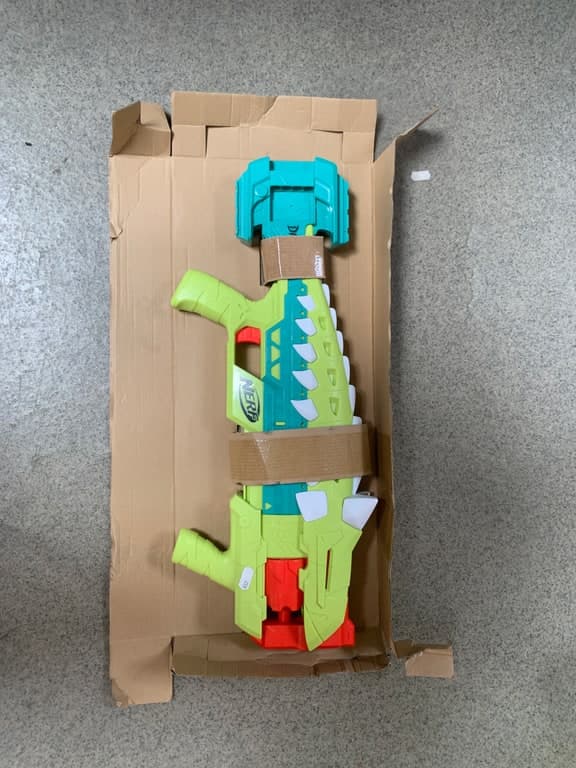 Hasbro NERF DinoSquad Gelb-Türkis Dart-Blaster (Dinosaurier-Look-Spielzeug-Pistole)