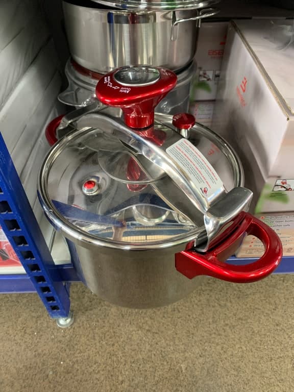 Schnellkochtopf / Dampfdruck-Topf Edelstahl mit rotem Soft-Touch-Griff Bajonett-Verschluss